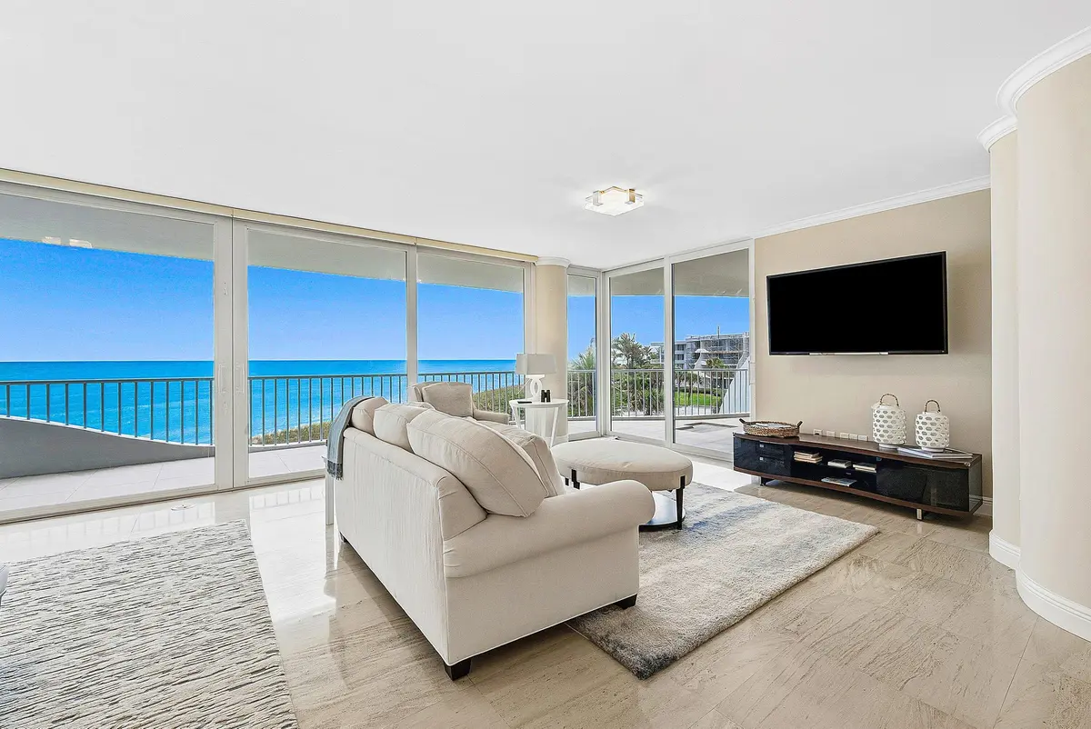 012-2001SoutheastSailfishPointBoulevard- at 2001 SE Sailfish Point Boulevard 313, Stuart