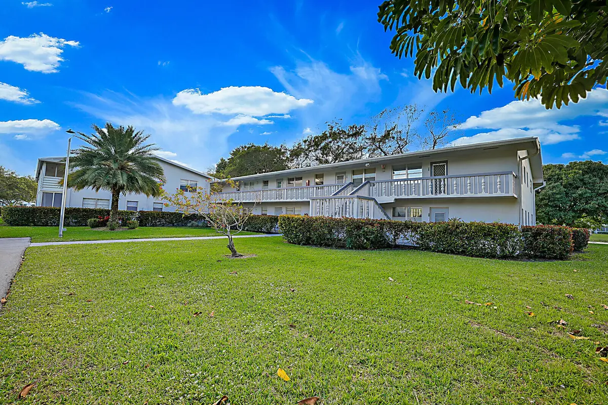 134 Lyndhurst F at 134 Lyndhurst F 134, Deerfield Beach