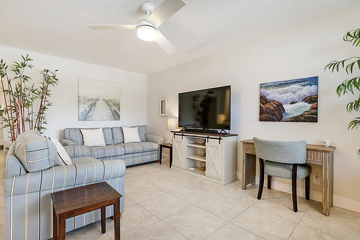 Living Room at 134 Lyndhurst F 134, Deerfield Beach