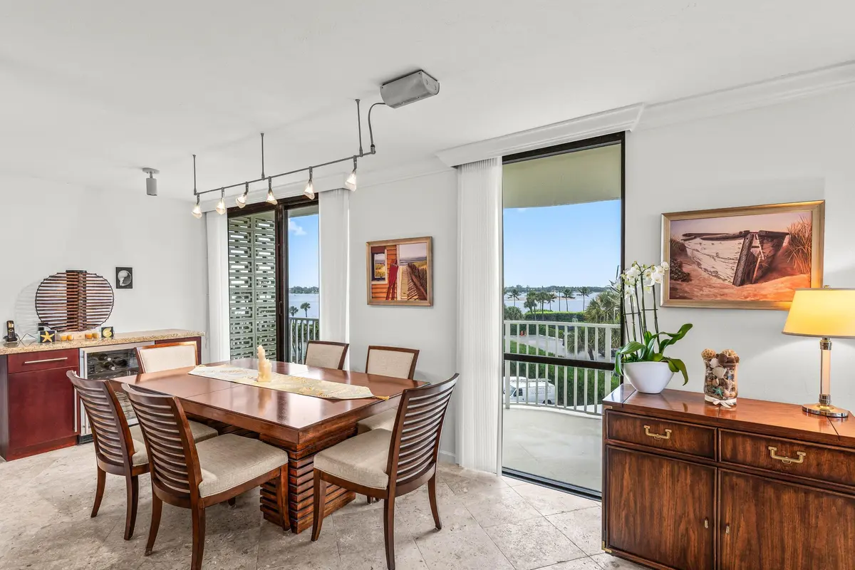 006 Dining space at 3360 S Ocean Boulevard 3bi, Palm Beach