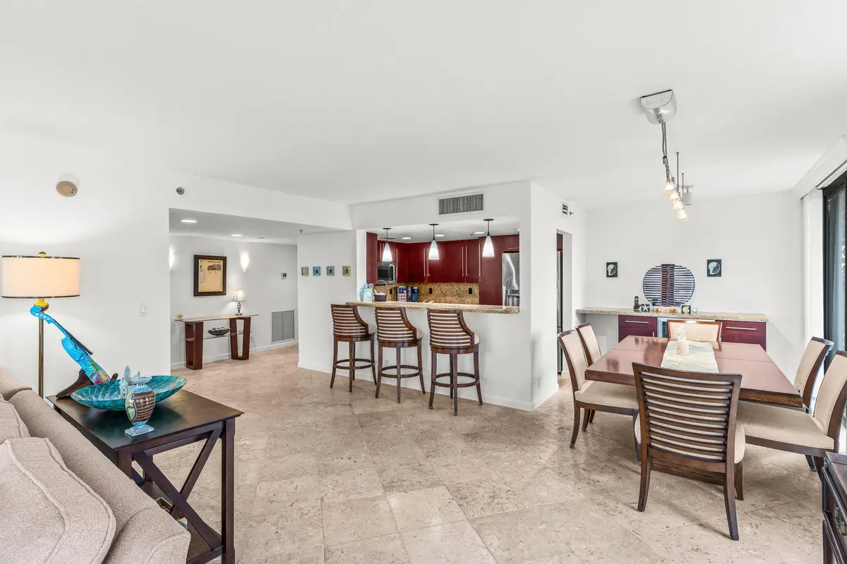 010 Living space at 3360 S Ocean Boulevard 3bi, Palm Beach