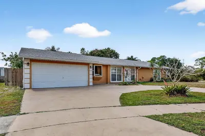 331 NE Camelot Drive, Port St. Lucie – sold