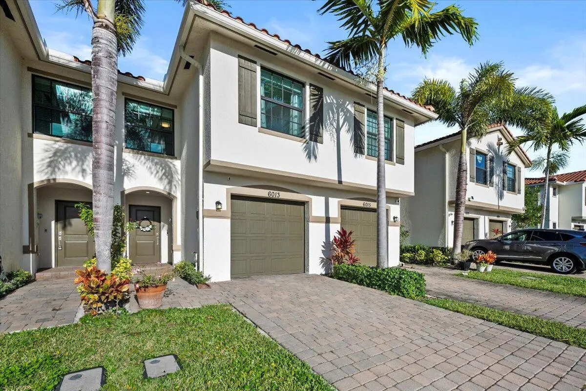 6013 Woods Edge at 6013 Woods Edge Circle, Riviera Beach