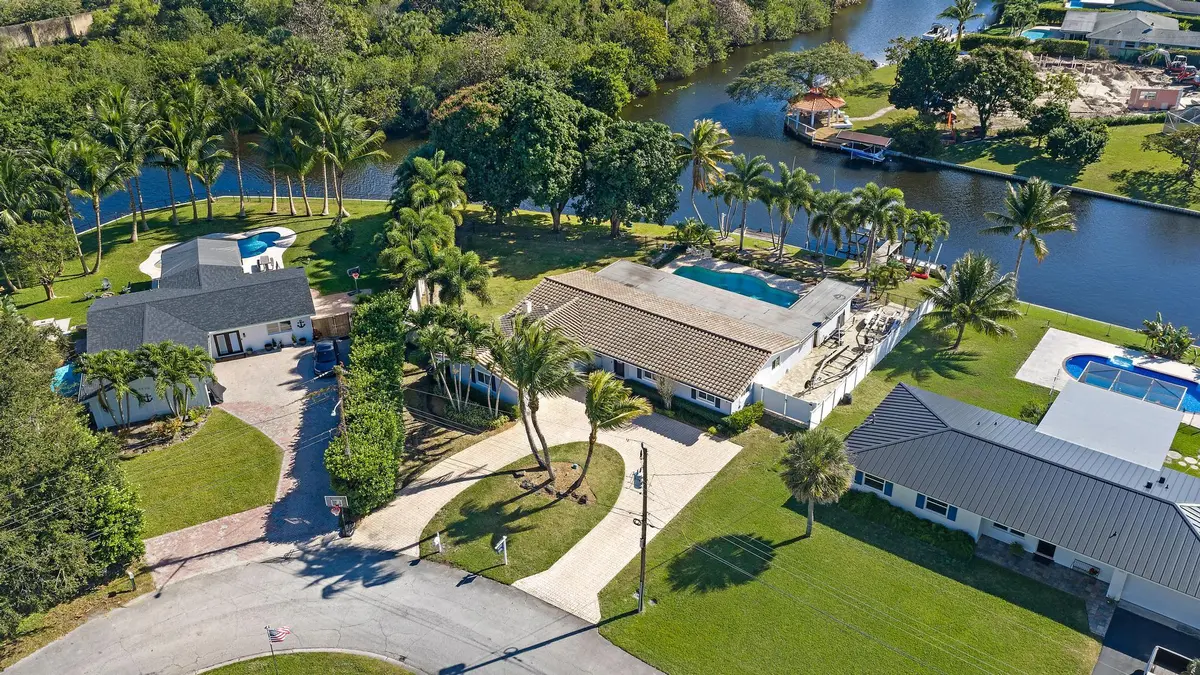 1404 Alpha Ct-1 at 1404 Alpha Court, Lake Clarke Shores
