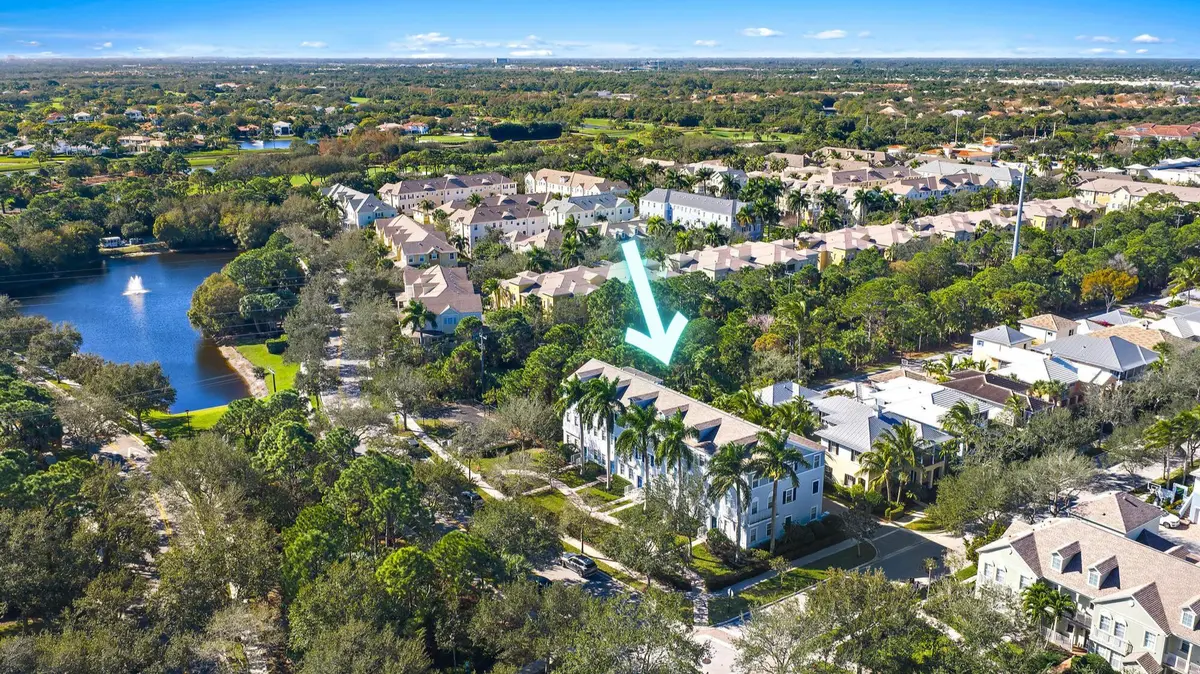 Aerial at 238 W Thatch Palm Circle, Jupiter