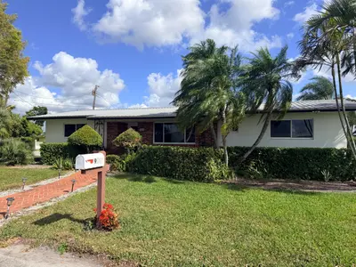 955 NW 4th St Street, Belle Glade – Single Family Residence for sale