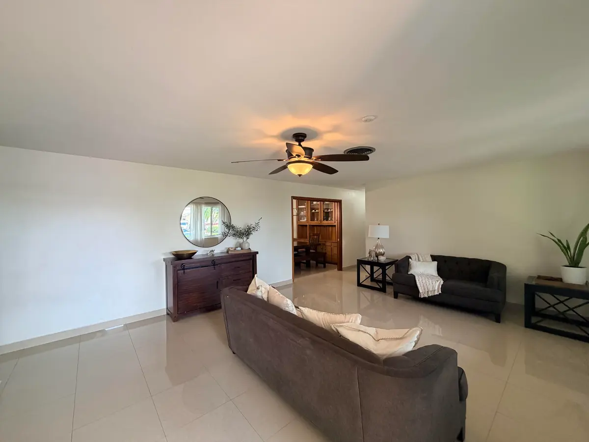 IMG_1358 2 at 955 NW 4th St Street, Belle Glade