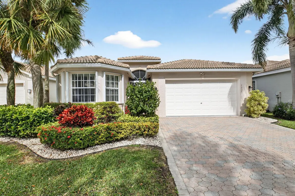 FRONT OF HOUSE at 7237 Morocca Lake Drive, Delray Beach