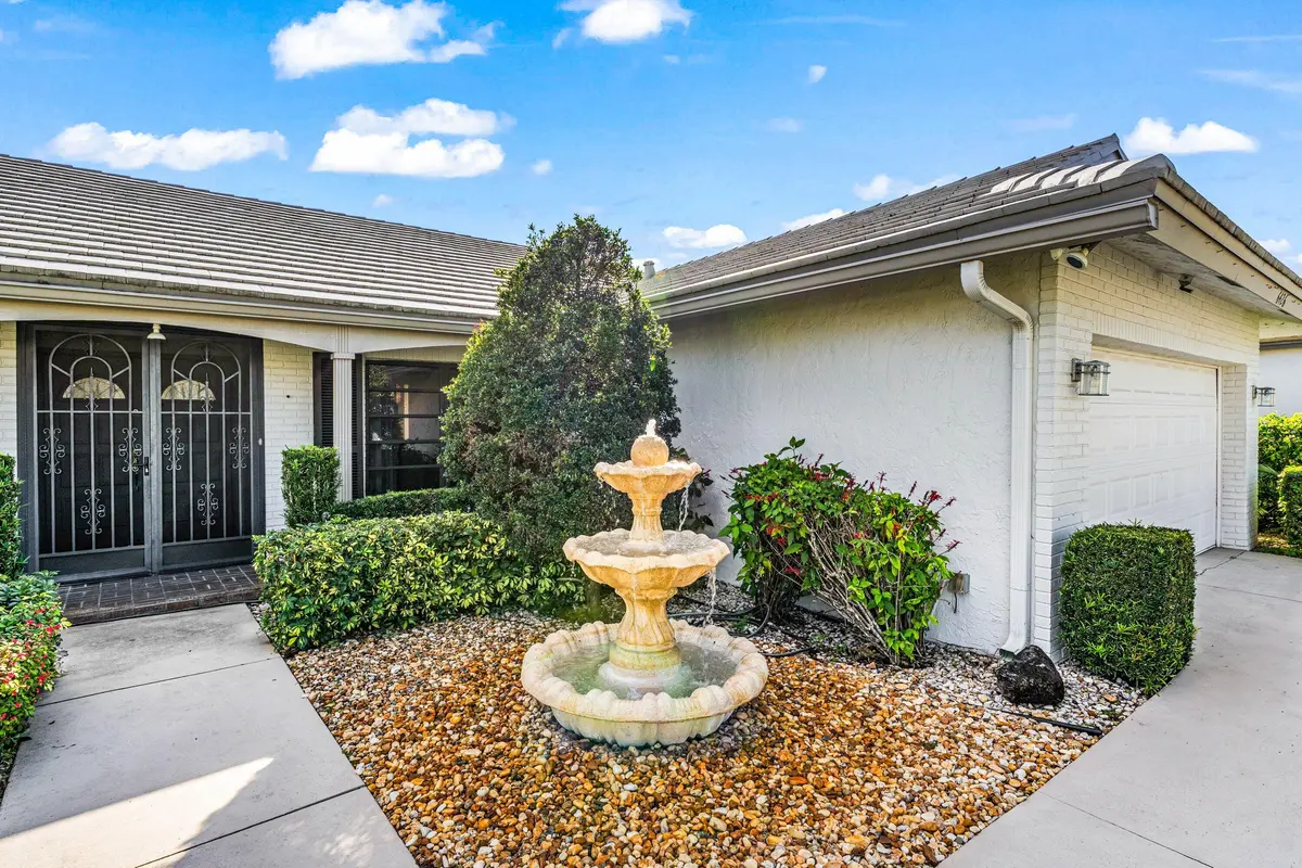 Entry at 6426 Casabella Lane, Boca Raton