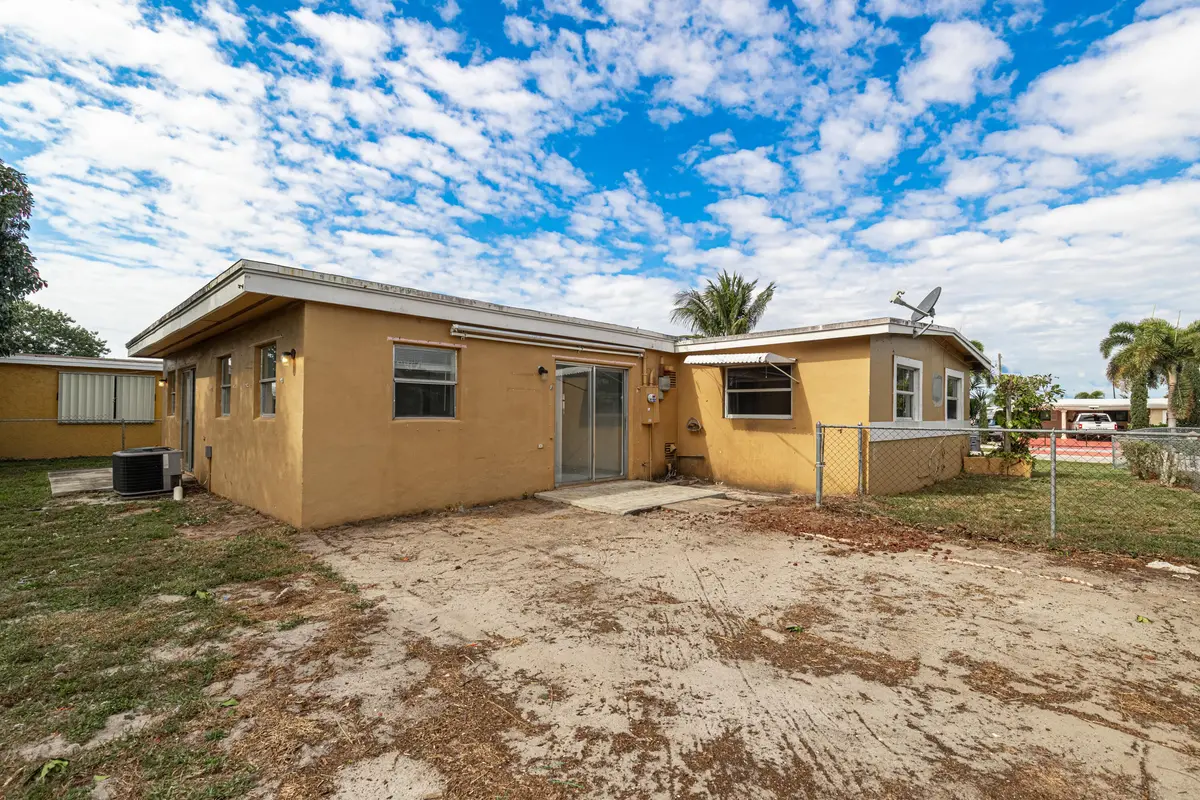 Back Home-D at 5652 S Rue Road, West Palm Beach