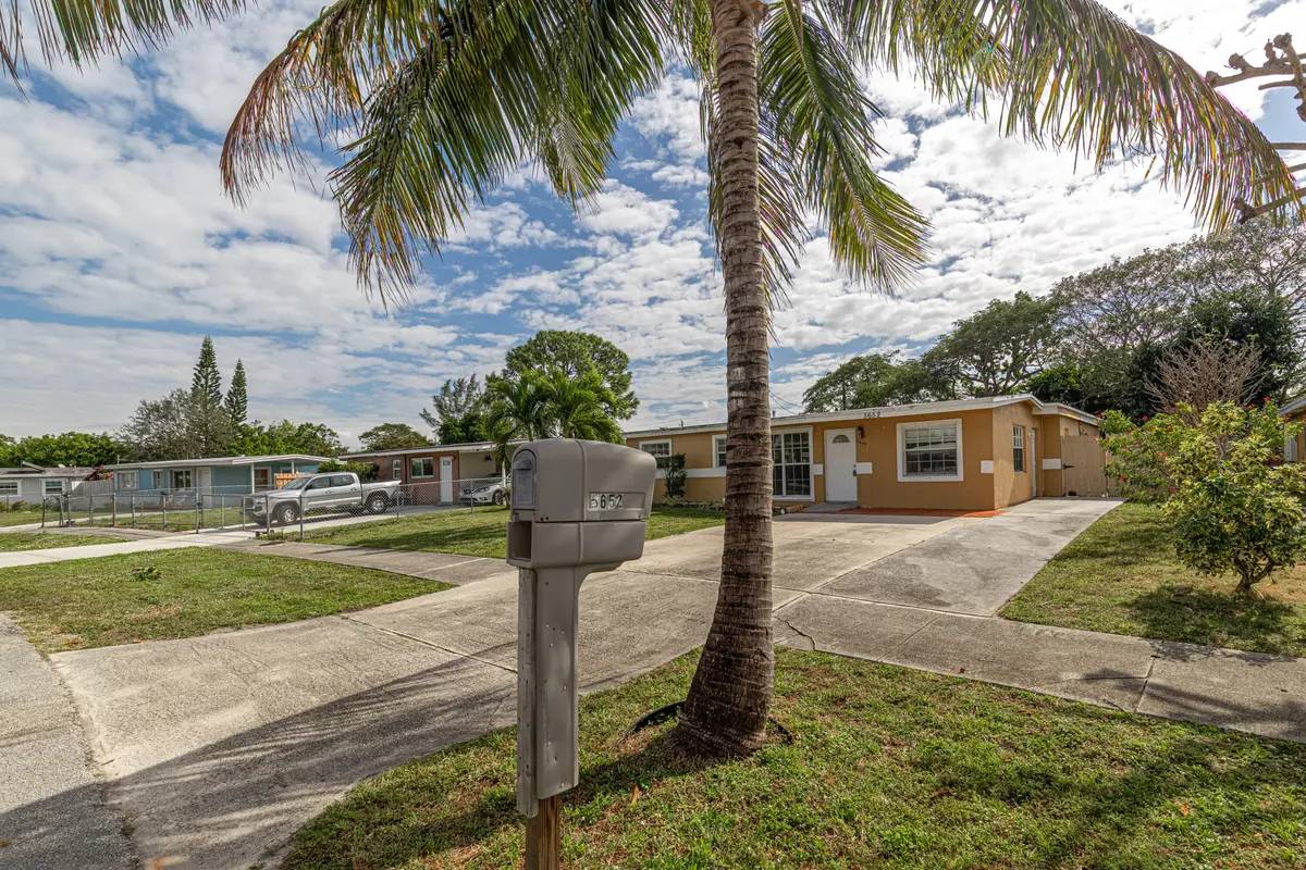 Front Home-B at 5652 S Rue Road, West Palm Beach