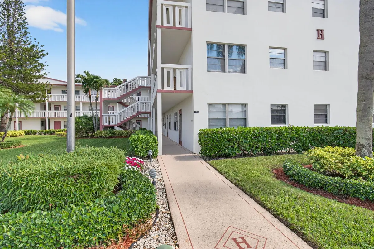 5-web-or-mls-DSC_6547 at 321 Fanshaw H, Boca Raton