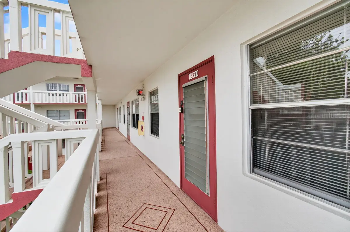 8-web-or-mls-DSC_5962 at 321 Fanshaw H, Boca Raton