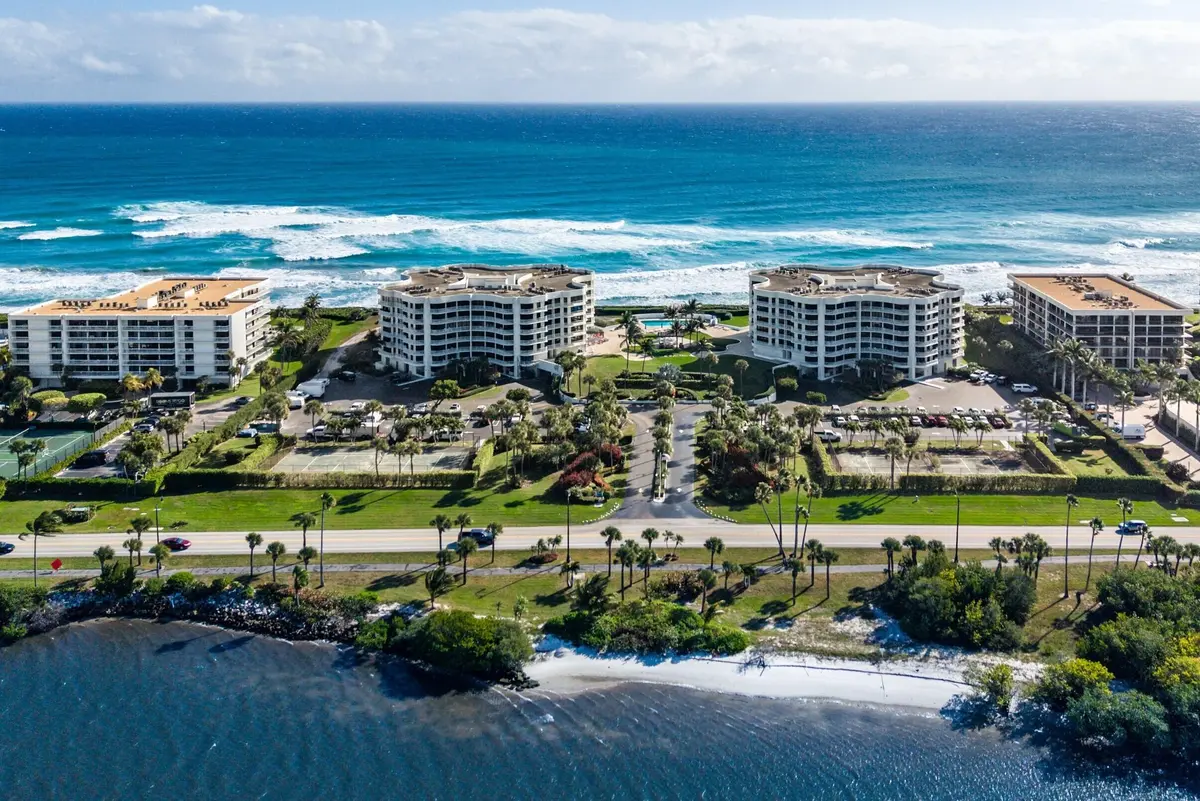 047 3360 Building at 3360 S Ocean Boulevard 3bi, Palm Beach