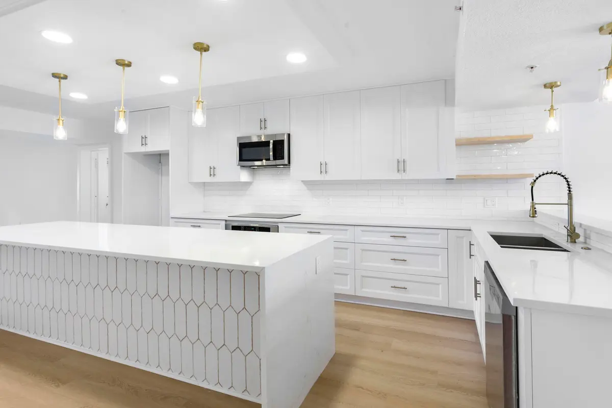 Kitchen at 601 SEAFARER Circle 101, Jupiter