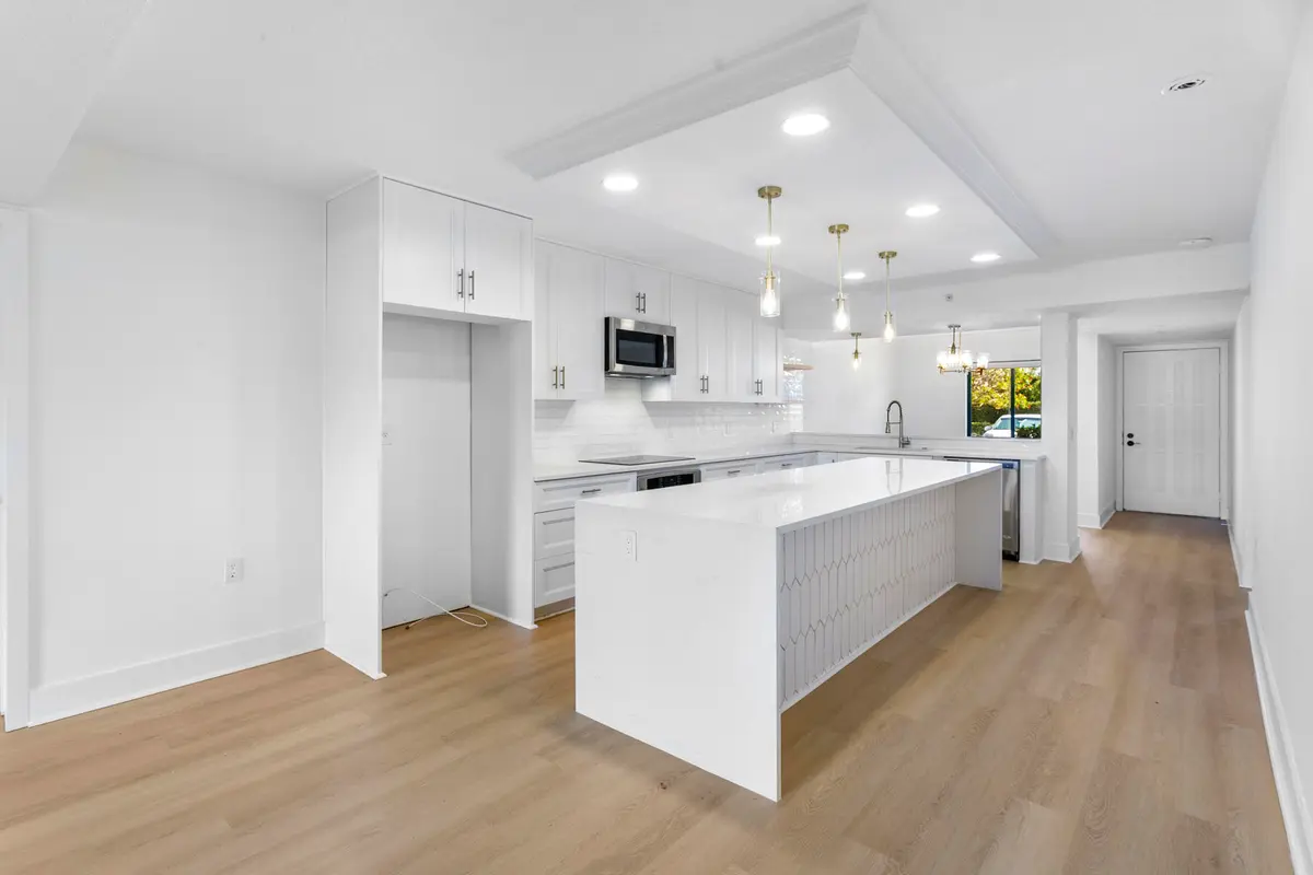 Kitchen at 601 SEAFARER Circle 101, Jupiter