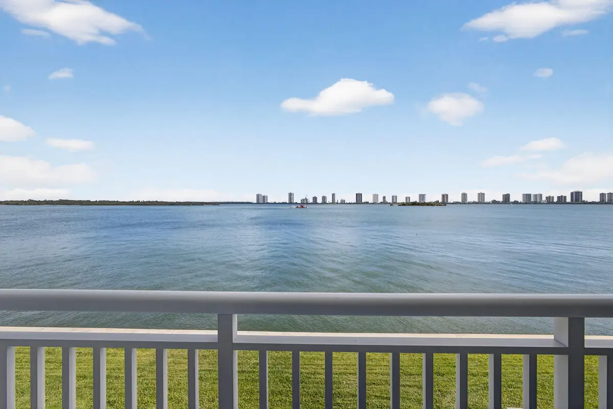 4-web-or-mls-5D1A5799 at 100 Shore Court 208, North Palm Beach