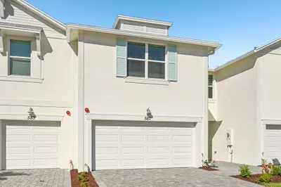 587 Salisbury Circle, Fort Pierce – sold