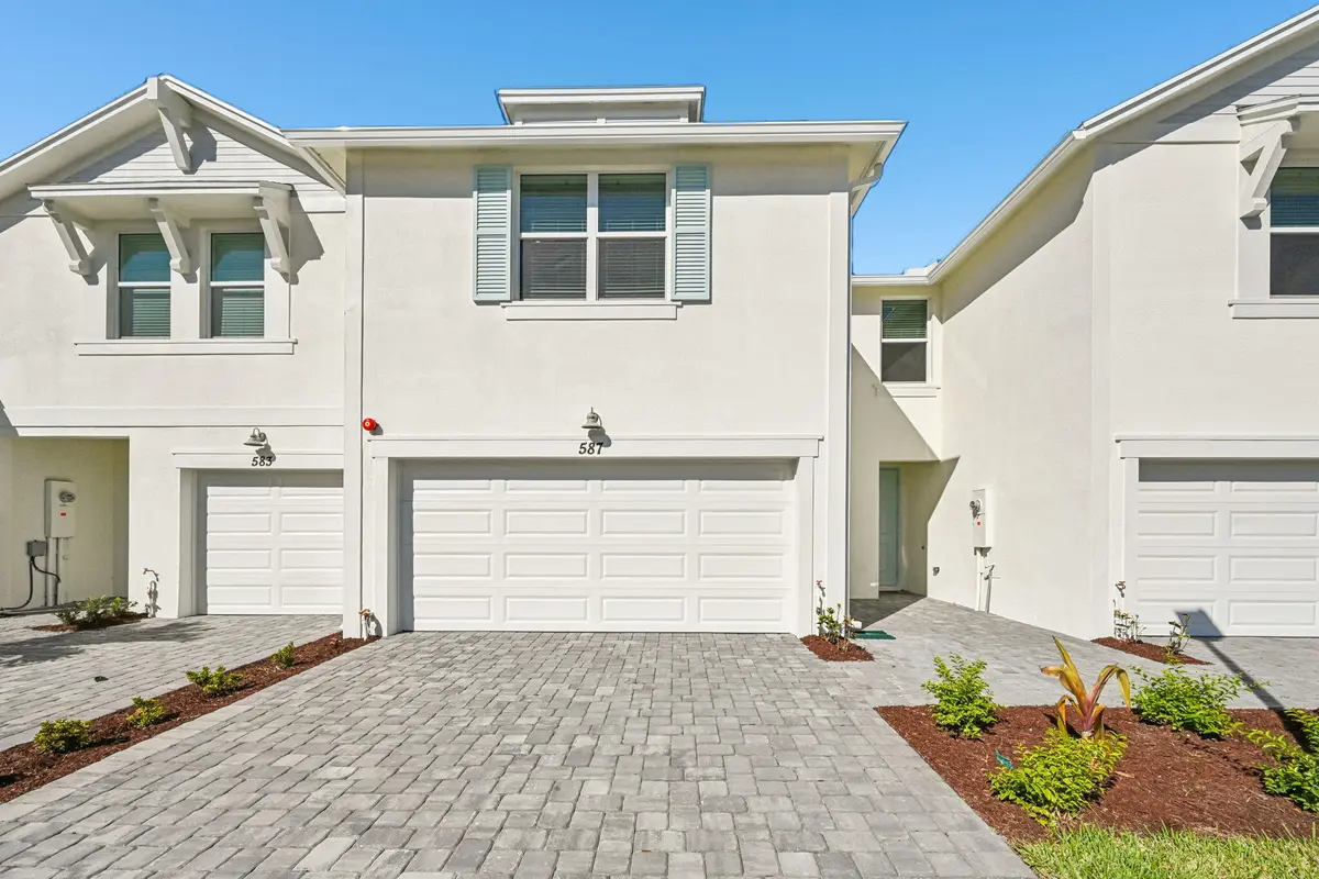 587 Salisbury Cir Fort Pier (3) at 587 Salisbury Circle, Fort Pierce