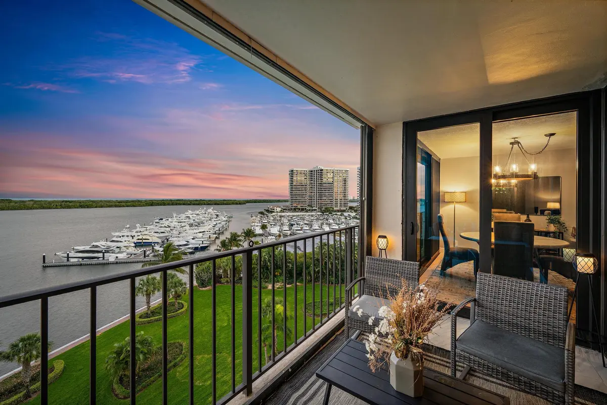 124 Lakeshore Dr unit 929-29 at 124 Lakeshore Drive 9290, North Palm Beach