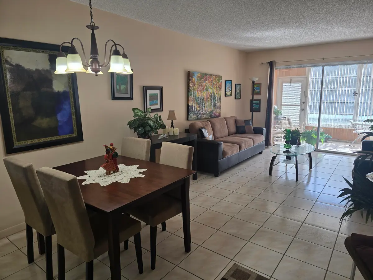 DINING RM & LIV AREA at 118 Lake Olive Drive, West Palm Beach