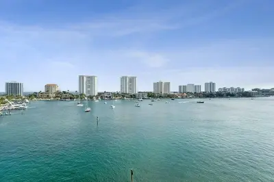 300 SE 5th Avenue 6010, Boca Raton – sold