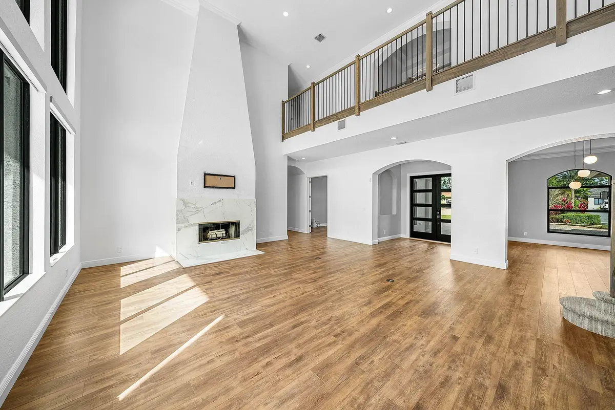 grand rm at 10500 SW Lands End Place, Palm City