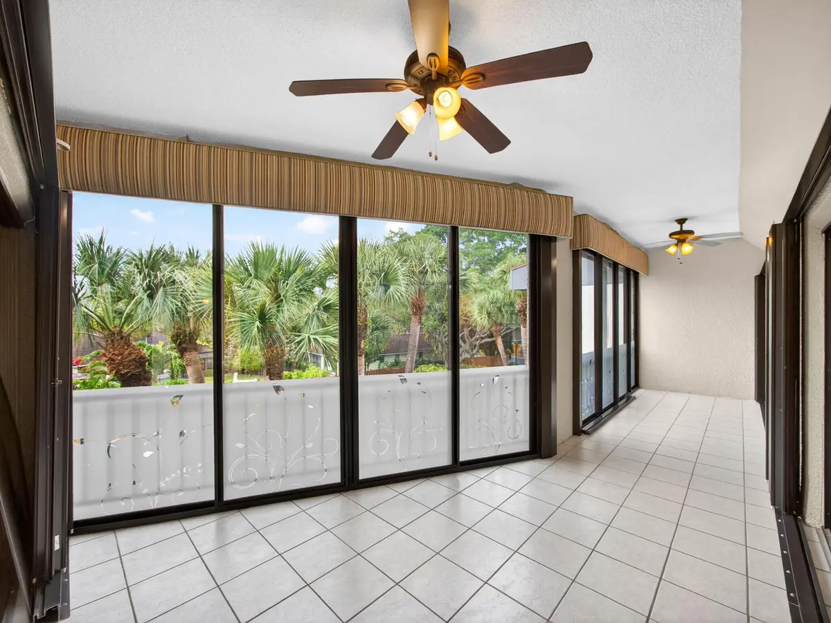 Sunroom at 1660 Twelve Oaks Way 303, North Palm Beach