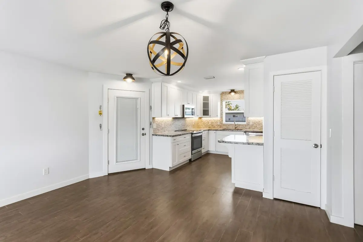 Dining Area at 109 Wettaw Lane 203, North Palm Beach