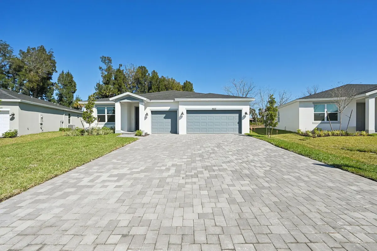 5633 Hampton Park Cir Vero (3) at 5633 Hampton Park Circle, Vero Beach