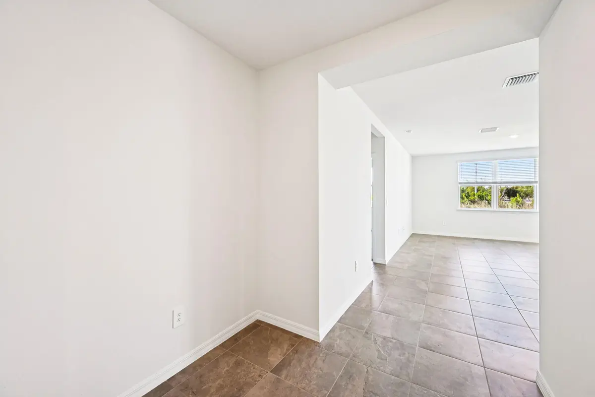 5469 Hampton Park Cir Vero (6) at 5469 Hampton Park Circle, Vero Beach