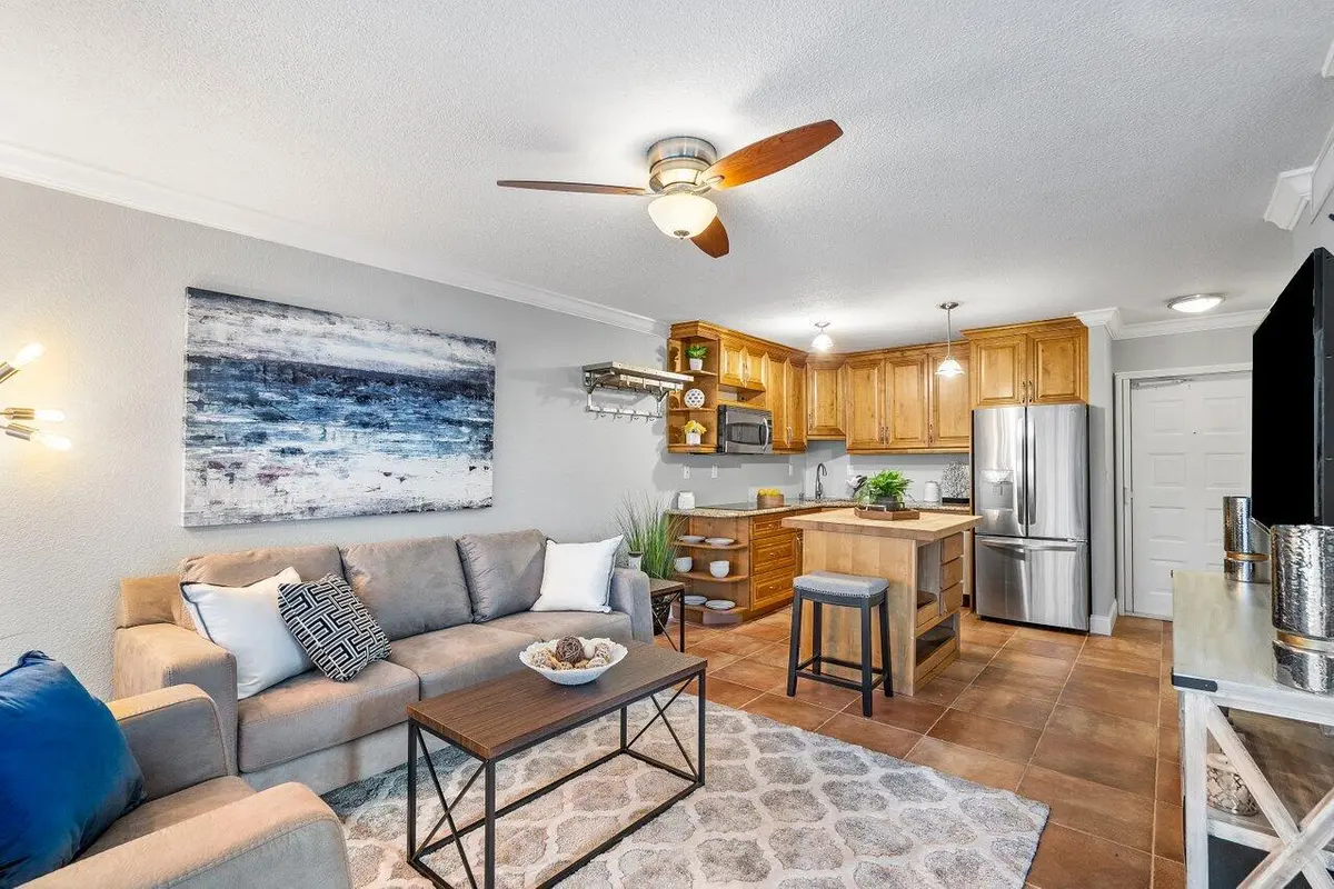 Welcome to 501 Greensward Ln! at 501 Greensward Lane 101-C, Delray Beach