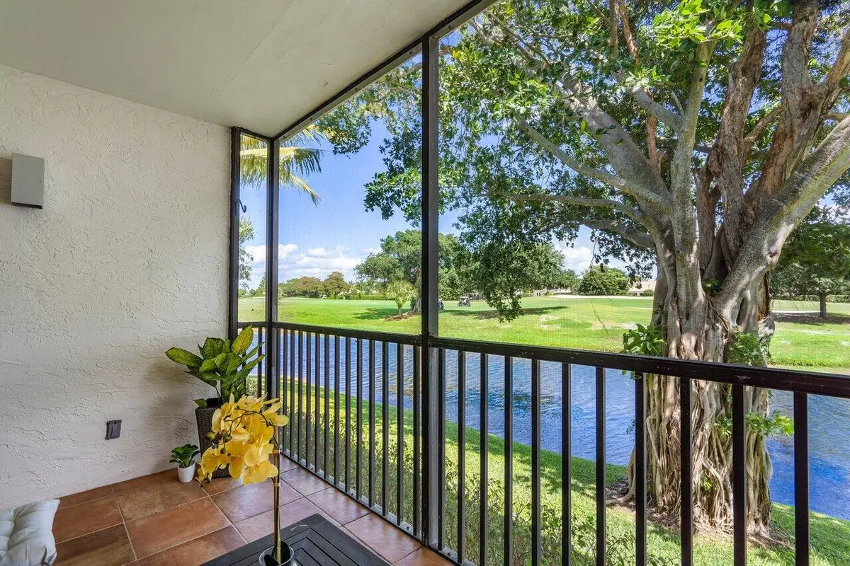 Welcome to 501 Greensward Ln! at 501 Greensward Lane 101-C, Delray Beach