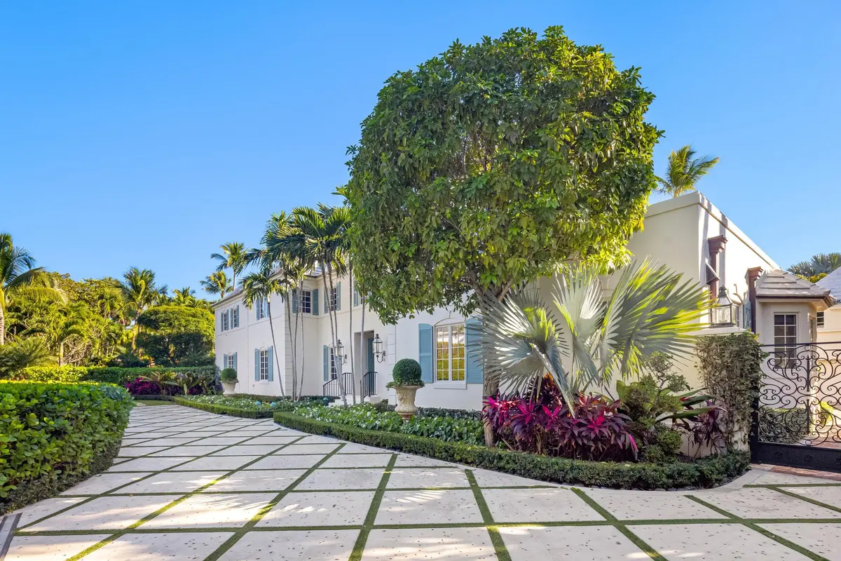 Exterior at 9 Via Vizcaya, Palm Beach