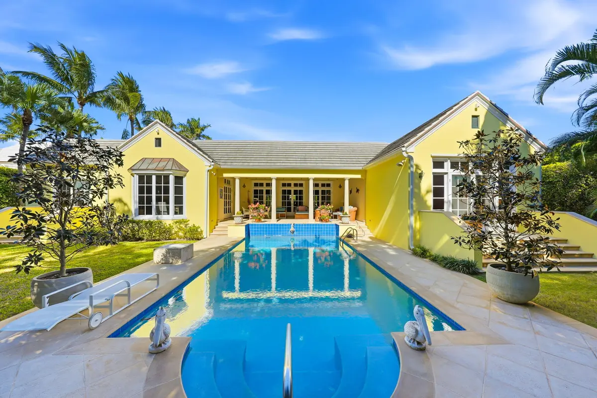 Copy of 40-web-or-mls-Z7100849 at 240 Tangier Avenue, Palm Beach
