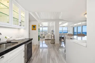 2295 S Ocean Boulevard 625, Palm Beach – sold