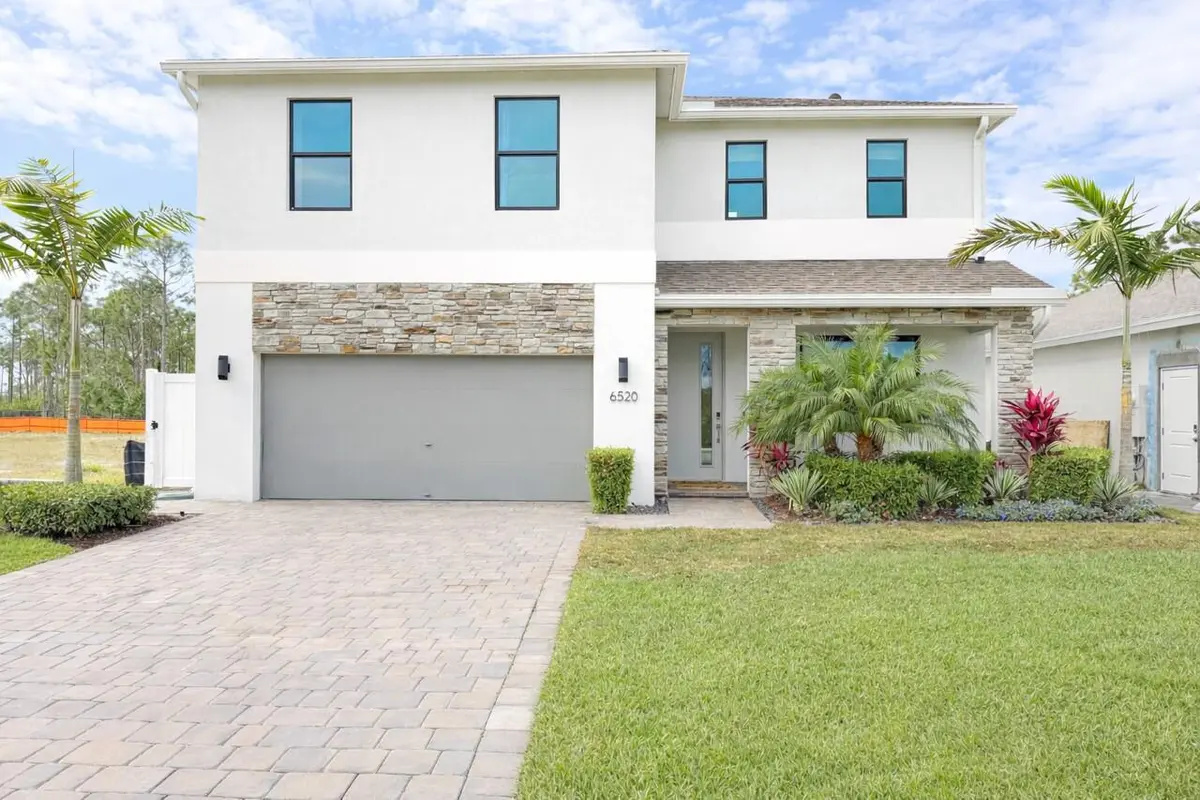 View of Front at 6520 SE Park Trace Drive, Stuart