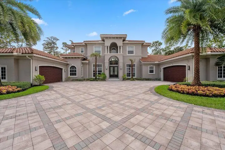 gt2 at 13550 Greentree Trail, Wellington