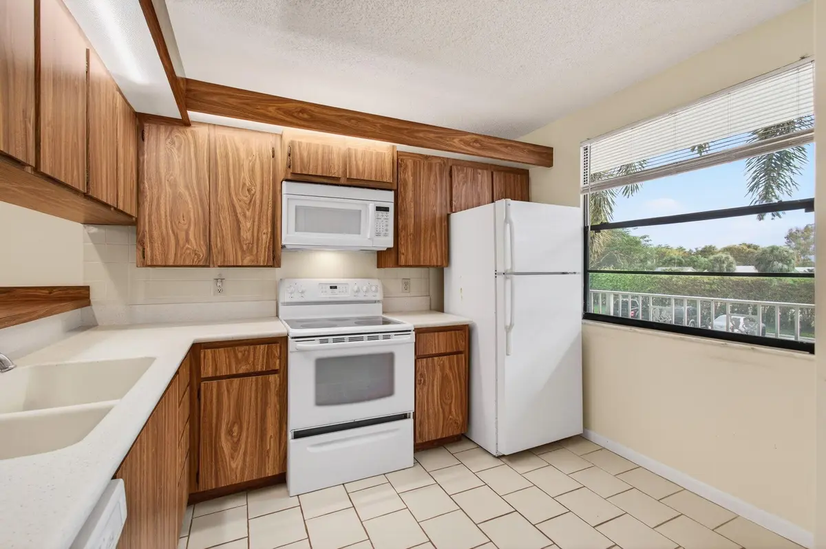 28-web-or-mls-DSC_8193 at 6049 Balboa Circle 205, Boca Raton