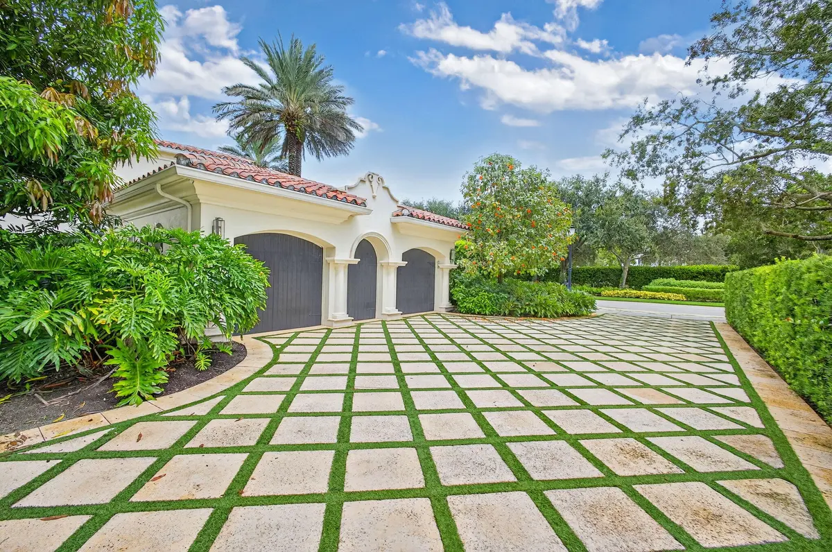Driveway at 11912 Palma Drive, Palm Beach Gardens