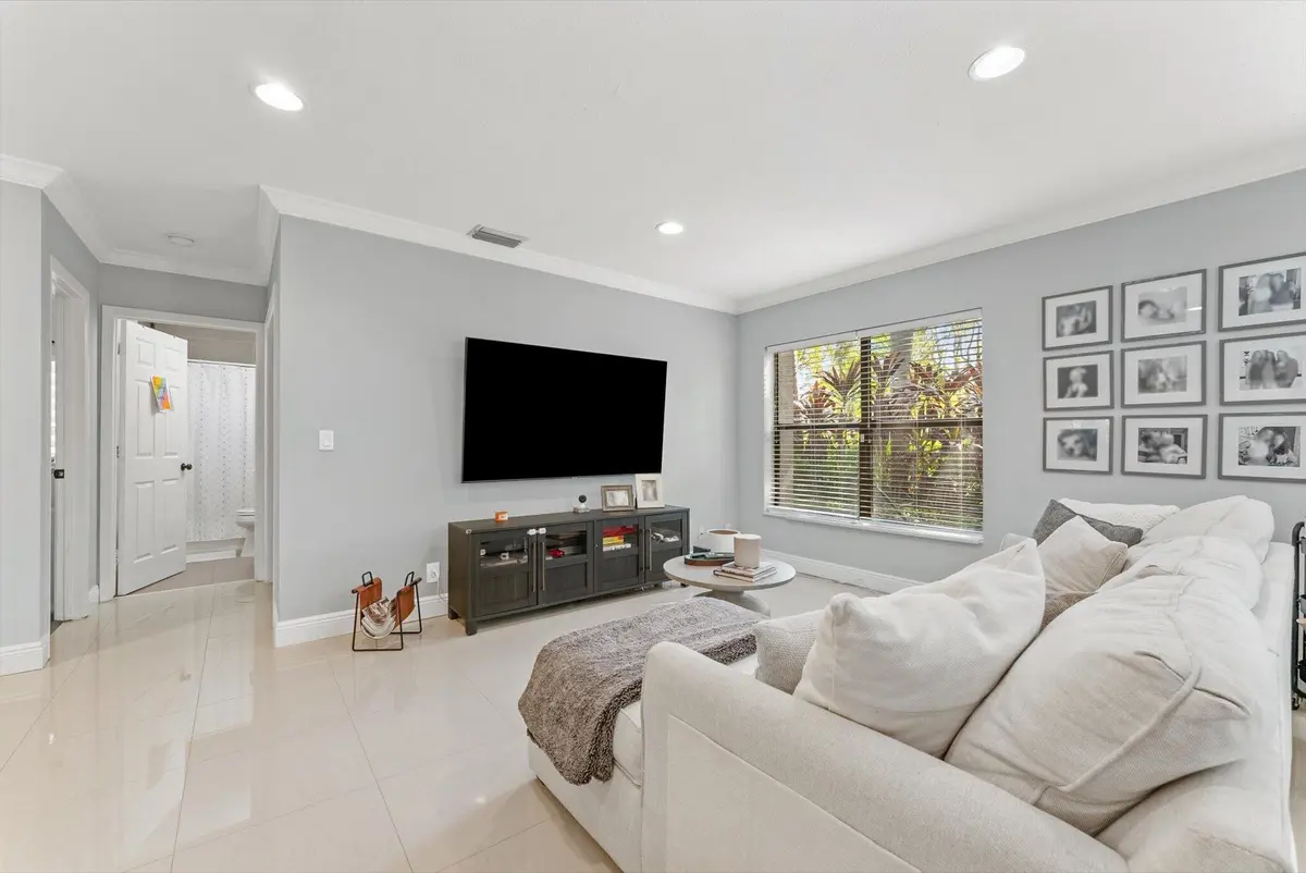 11-11 at 4475 Carambola Circle 27328, Coconut Creek