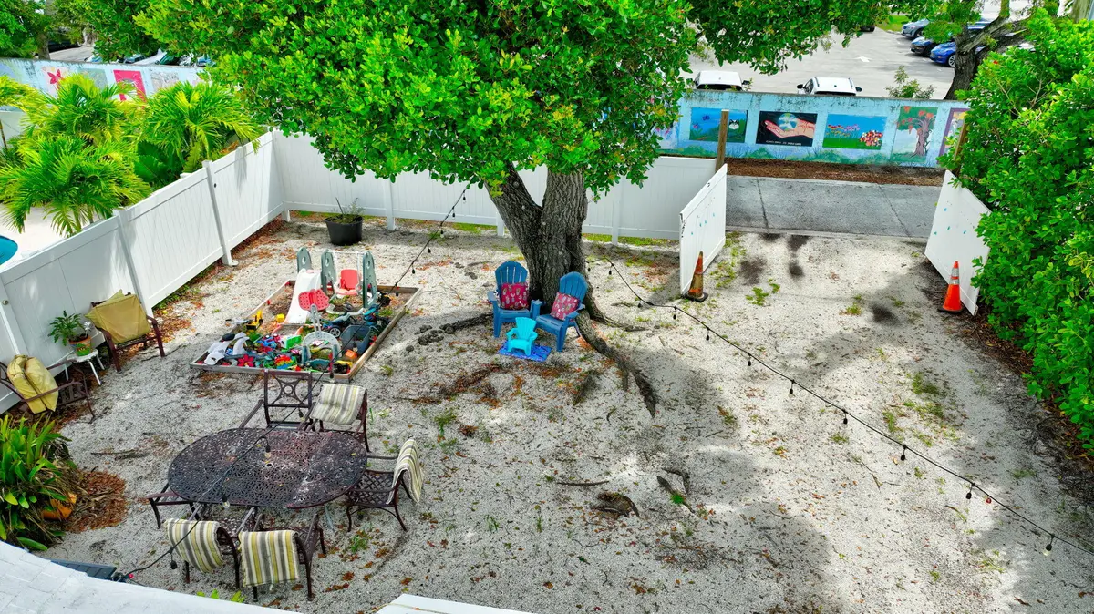 Alley entrance backyard at 629 SE 4th Avenue, Delray Beach