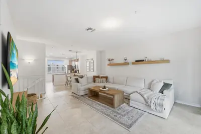 1923 Via Granada, Boynton Beach – sold