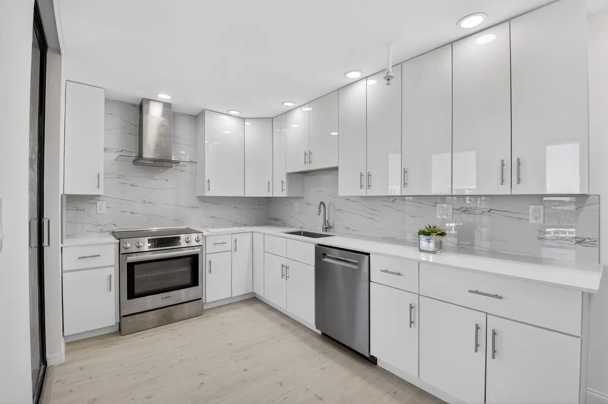 kitchen at 7738 Lakeside Boulevard 352, Boca Raton