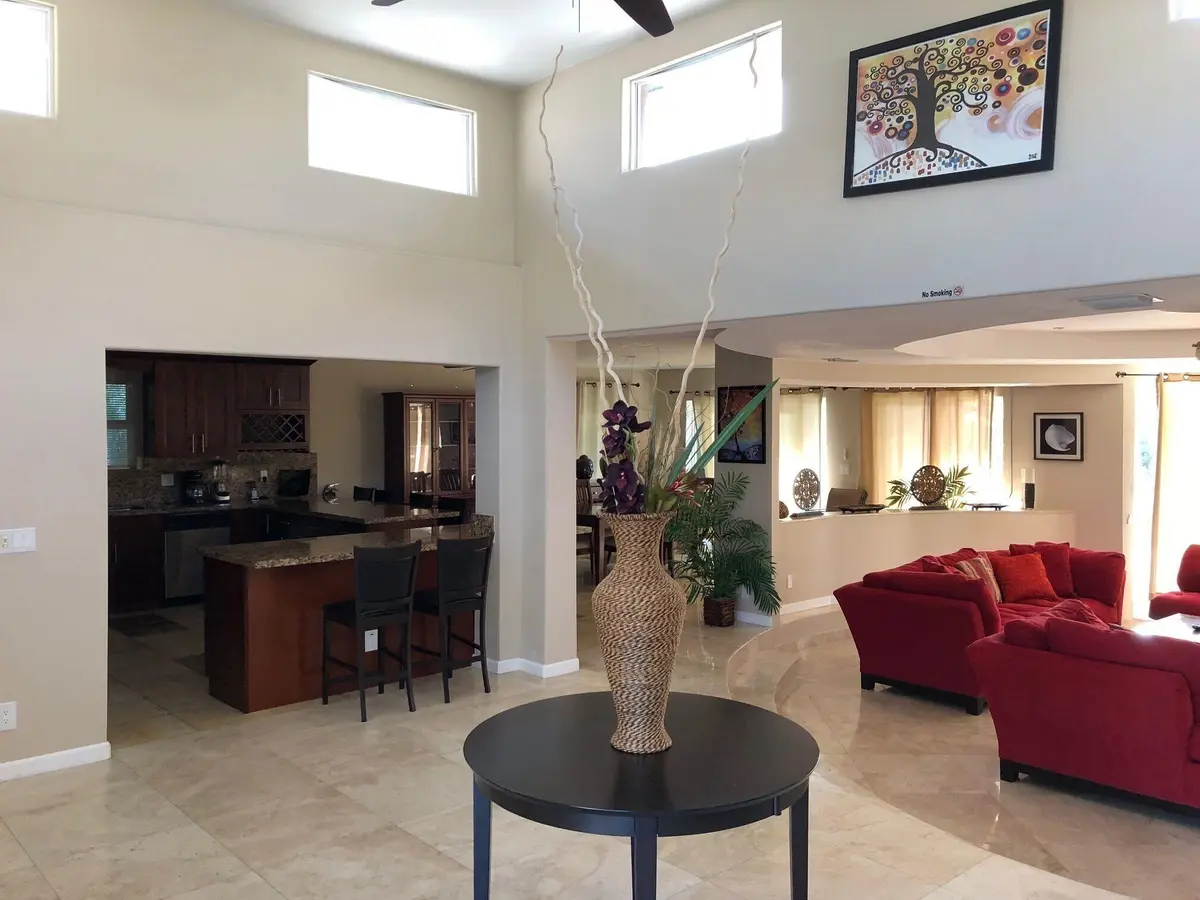 raised ceiling entrance at 2740 NE 10th Street, Pompano Beach