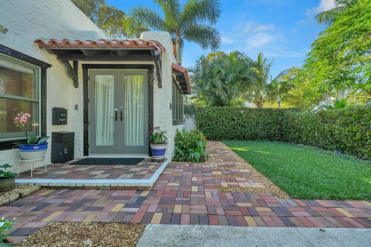 02_Image_2_mls at 744 Penn Street, West Palm Beach
