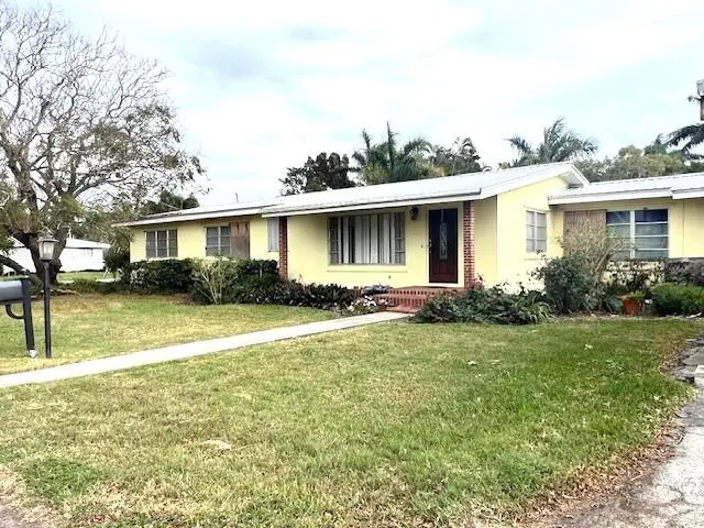 Front Exterior at 2316 Bacom Point Road, Pahokee