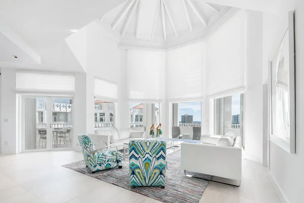 Spacious living room with vaulted ceilin at 300 SE 5th Avenue 8140, Boca Raton