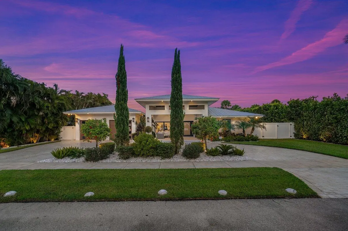048-1117LakeDrive-DelrayBeach-FL-33444-S at 1117 Lake Drive, Delray Beach