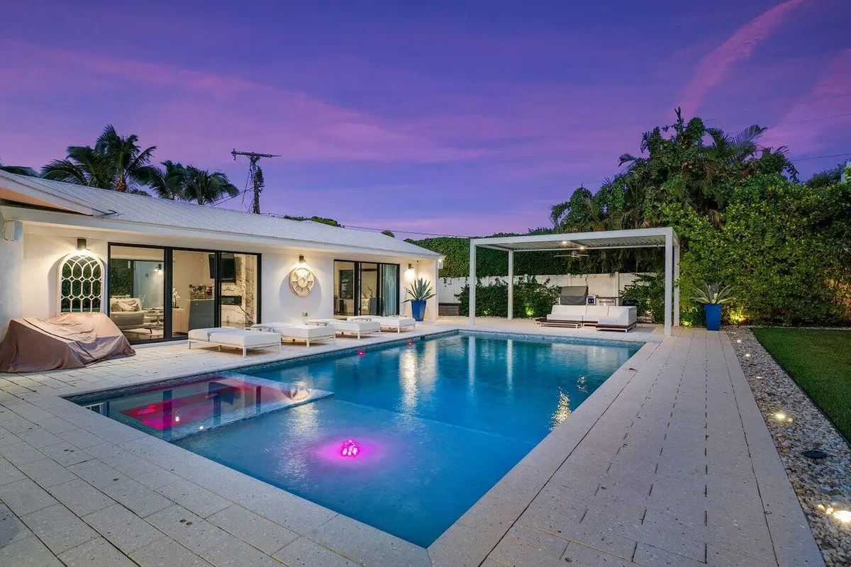 055-1117LakeDrive-DelrayBeach-FL-33444-S at 1117 Lake Drive, Delray Beach